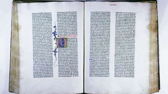 pages-Gutenberg-Bible-Mainz-Ger.jpg